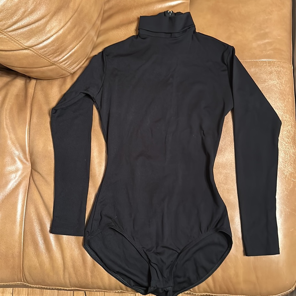 Leotard dance gymnastics Capezio size L turtleneck long sleeves